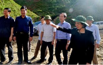 Bí thư Tỉnh ủy Phạm Thị Thanh Trà kiểm tra công tác khắc phục hậu quả thiên tai tại huyện Mù Cang Chải