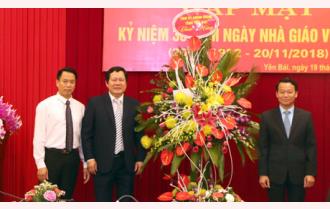 Chủ tịch UBND tỉnh Đỗ Đức Duy chúc mừng ngày Nhà giáo Việt Nam