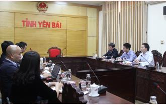 Chủ tịch UBND tỉnh Trần Huy Tuấn làm việc với Tập đoàn Hòa Bình Minh về Dự án sản xuất gạch ốp lát