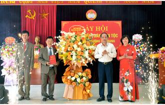 Phó Bí thư Thường trực Tỉnh ủy Tạ Văn Long dự Ngày hội đại đoàn kết tại thị xã Nghĩa Lộ