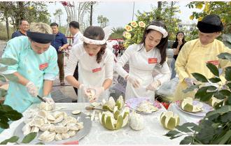 10 đội tham gia Hội thi bóc bưởi, trình bày bưởi huyện Yên Bình năm 2023