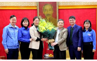 Phó Bí thư Thường trực Tỉnh ủy Dương Văn Thống gặp mặt Đoàn đại biểu dự Đại hội đại biểu toàn quốc Hội LHTN Việt Nam lần thứ VIII