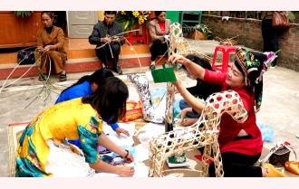 Đông Cuông tổ chức Hội thi tay nghề đan mây, tre, song