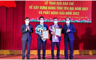 Trao Giải báo chí toàn quốc về xây dựng Đảng tỉnh Yên Bái năm 2021