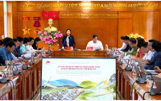 Phó Chủ tịch UBND tỉnh Vũ Thị Hiền Hạnh kiểm tra công tác chuẩn bị Lễ công bố Di sản Văn hóa phi vật thể quốc gia Nghệ thuật Khèn Mông