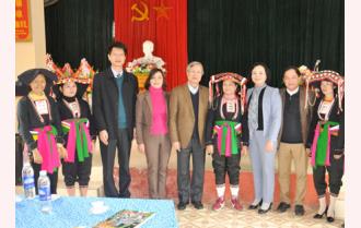 Đồng chí Trần Quốc Vượng - Chủ nhiệm Ủy ban Kiểm tra Trung ương thăm và tặng quà Tết tại tỉnh Yên Bái