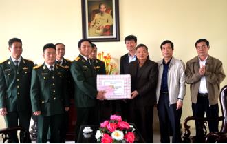 Phó Bí thư Thường trực Tỉnh uỷ Dương Văn Thống thăm, kiểm tra các đơn vị làm nhiệm vụ trực tết tại huyện Văn Yên
