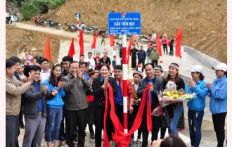 Tỉnh đoàn Yên Bái: Khánh thành 2 cầu cho đồng bào dân tộc thiểu số vùng khó khăn huyện Văn Yên
