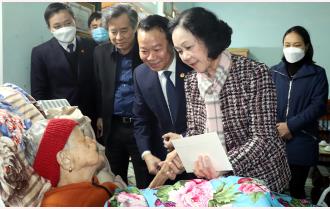 Trưởng ban Tổ chức Trung ương Trương Thị Mai thăm và chúc Tết tại tỉnh Yên Bái