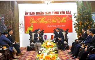Chủ tịch UBND tỉnh Trần Huy Tuấn tiếp Đại sứ đặc mệnh toàn quyền Cộng hòa dân chủ nhân dân Lào tại Việt Nam
