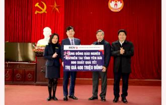 Ngân hàng TMCP Đầu tư và Phát triển Việt Nam (BIDV) tặng quà Tết cho các hộ nghèo

