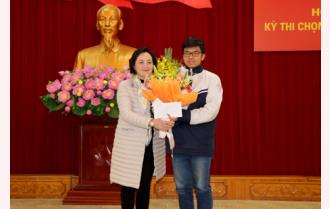 Thường trực Tỉnh ủy Yên Bái gặp mặt học sinh đạt giải kỳ thi chọn học sinh giỏi quốc gia THPT năm 2018
