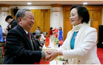 Tỉnh ủy Yên Bái gặp mặt đảng viên được tặng Huy hiệu 60 năm tuổi Đảng