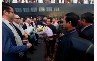 Thủ tướng Campuchia đón khách từ du thuyền bị nhiều nước từ chối