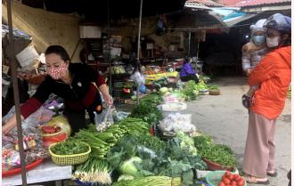 Thị trường thực phẩm sau tết ở Yên Bái: Sức mua giảm mạnh, người dân chủ động phòng dịch