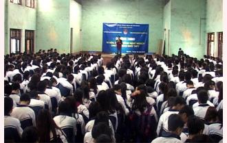 Trên 600 học sinh Trường THPT Nguyễn Tất Thành được tư vấn, hướng nghiệp nghề

