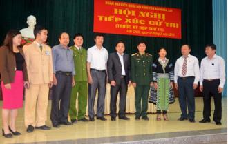 Đoàn đại biểu Quốc hội khóa XIII tỉnh Yên Bái tiếp xúc cử tri huyện Văn Chấn
