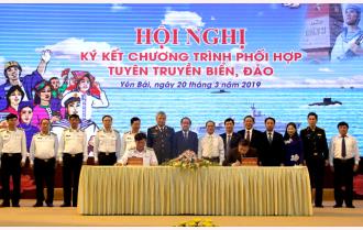 Hội nghị ký kết chương trình phối hợp tuyên truyền biển, đảo giữa Tỉnh ủy Yên Bái và Đảng ủy Quân chủng Hải quân Việt Nam
