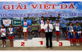 Đoàn Văn Yên giành trọn bộ huy chương nội dung nữ trẻ