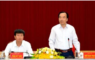 Phó Chủ tịch Ủy ban Trung ương MTTQ Việt Nam Ngô Sách Thực kiểm tra công tác chuẩn bị bầu cử tại Yên Bái