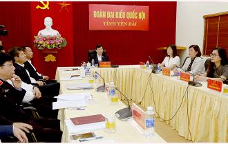 Đoàn Đại biểu Quốc hội tỉnh Yên Bái tham dự phiên chất vấn và trả lời chất vấn của Ủy ban Thường vụ Quốc hội