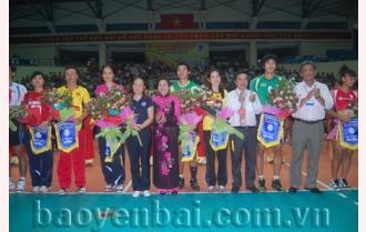 Khai mạc bảng B Giải Bóng chuyền vô địch quốc gia PV OIL năm 2013 tại Yên Bái
