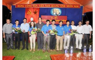 Huyện Đoàn Yên Bình: Tổng kết hoạt động công trường thanh niên tình nguyện và kết nạp đảng viên mới 