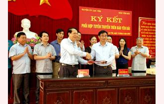Huyện ủy Lục Yên ký kết phối hợp tuyên truyền trên Báo Yên Bái
