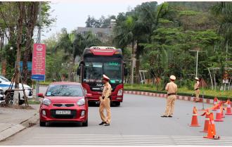 Yên Bái: Tổ công tác của Cục Cảnh sát giao thông phát hiện 16 trường hợp vi phạm, xử phạt một 