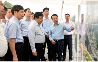 Bộ trưởng Bộ Kế hoạch và Đầu tư Nguyễn Chí Dũng làm việc với tỉnh Yên Bái về đầu tư công