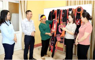 Phó Chủ tịch HĐND tỉnh Vũ Quỳnh Khánh giám sát chính sách hỗ trợ phát triển du lịch tại huyện Lục Yên
