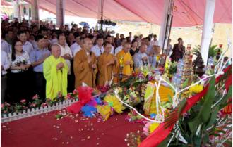 Tỉnh Yên Bái thăm, chúc mừng tăng ni, phật tử nhân Đại lễ Phật đản tại huyện Văn Chấn