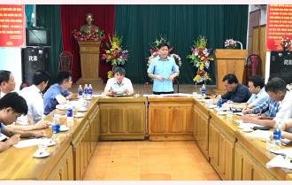Phó Chủ tịch UBND tỉnh Nguyễn Văn Khánh chỉ đạo công tác phòng, chống dịch tả lợn châu Phi tại huyện Văn Chấn