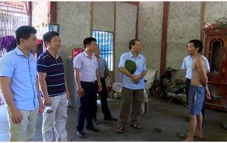 Báo Yên Bái thăm và khảo sát hộ nghèo tại xã An Phú, huyện Lục Yên 
