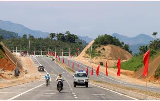 Đường nối quốc lộ 32C với cao tốc Nội Bài- Lào Cai: Sẵn sàng cho Lễ thông xe