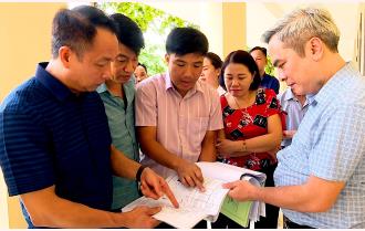 Phó Chủ tịch HĐND tỉnh Vũ Quỳnh Khánh giám sát thực hiện các chương trình mục tiêu quốc gia tại huyện Yên Bình