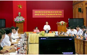 Bộ trưởng Bộ Thông tin và Truyền thông Nguyễn Mạnh Hùng làm việc với tỉnh Yên Bái chuyên đề chuyển đổi số