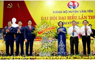 Ngày làm việc đầu tiên phiên chính thức Đại hội đại biểu Đảng bộ huyện Văn Yên lần thứ XVI