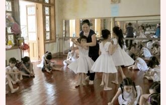 Phát triển năng khiếu múa cho trẻ