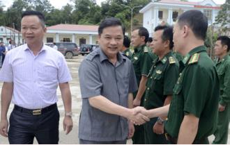 Phó Bí thư Thường trực Tỉnh ủy Dương Văn Thống thăm Đồn Biên phòng Lũng Cú, tỉnh Hà Giang
