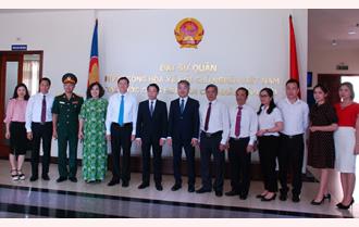 Đoàn đại biểu cấp cao tỉnh Yên Bái thăm Đại sứ quán Việt Nam tại CHDCND Lào