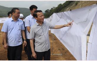 Bí thư Tỉnh ủy Đỗ Đức Duy kiểm tra hai dự án giao thông trọng điểm qua địa bàn huyện Văn Yên