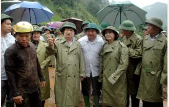 Phó Thủ tướng Chính phủ Trịnh Đình Dũng kiểm tra công tác khắc phục hậu quả thiên tai tại tỉnh Yên Bái


