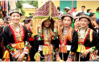 Khai mạc Ngày hội văn hóa các dân tộc Dao xã Tân Phượng