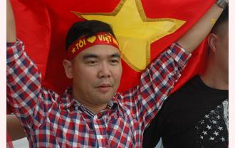 Người dân Yên Bái hết mình với Olympic Việt Nam