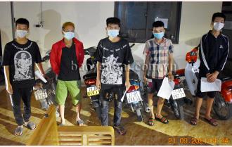 Yên Bái: Xử lý 5 học sinh lái xe mô tô lạng lách đánh võng