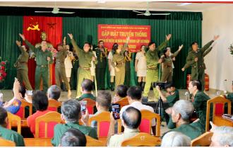 Ban liên lạc Bạn chiến đấu Sư đoàn 10 Yên Bái gặp mặt truyền thống nhân kỷ niệm 50 năm thành lập Sư đoàn 