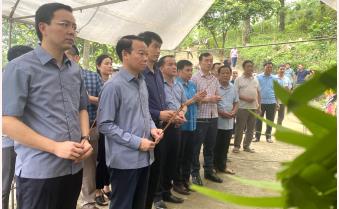 Bí thư Tỉnh ủy Đỗ Đức Duy thăm viếng các gia đình nạn nhân tử vong trong vụ tai nạn lao động tại Công ty cổ phần Xi măng và Khoáng sản Yên Bái