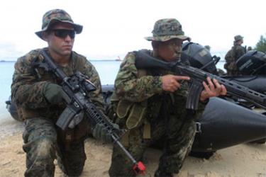 Lính Nhật trong cuộc tập trận đổ bộ với binh sĩ Mỹ tại đảo Guam hồi tháng 9. 
