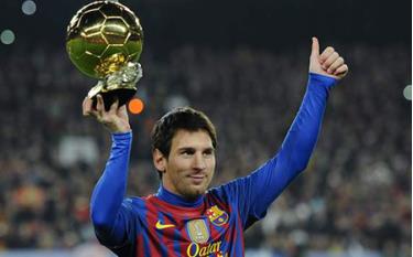 Messi độc chiếm danh hiệu Quả bóng vàng FIFA trong 3 năm liên tiếp.